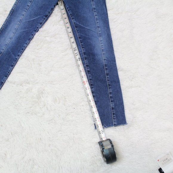 AG JBLUE JEANS HIGH RISE SKINNY ANGKLE SZ 26R - Picture 3 of 6